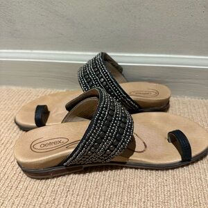 Aetrex Black and Tan Beaded Sandals